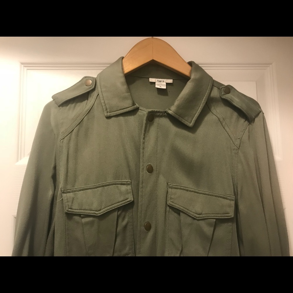 Lightweight jacket - Picture 3 of 3